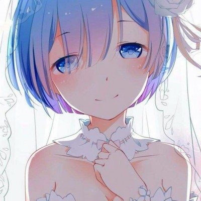 女演员表演时裙子被火焰引燃